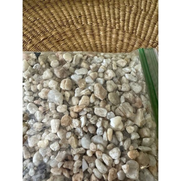 Bag of Small decorative stones - Picture 8 of 8